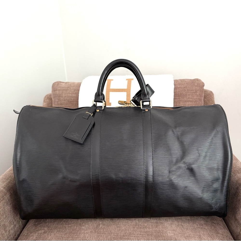 Authentic Louis Vuitton unisex Keepall 55 travel bag
M59142 black Epi leather - Picture 5 of 16